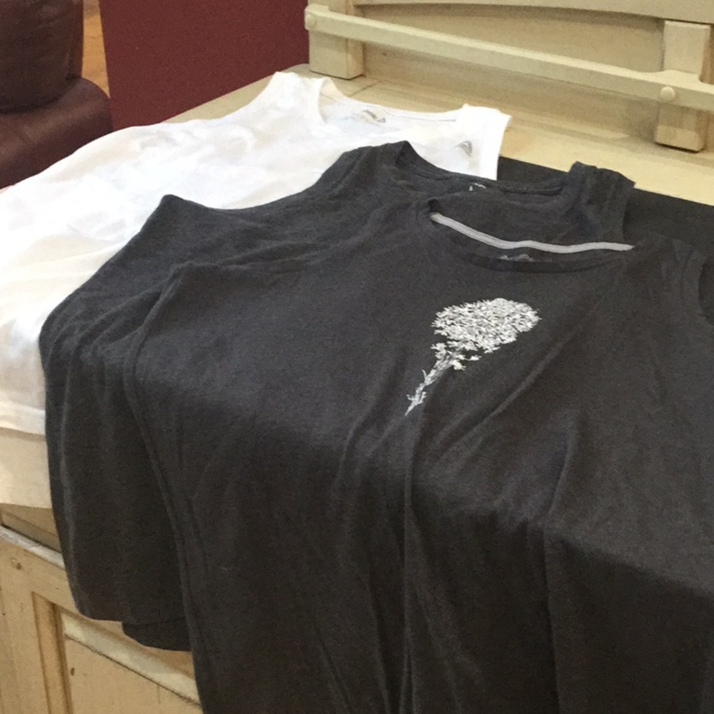 Misc size L workout tanks